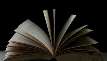 G009-ye-jo-zindagi-ki-kitab-hai